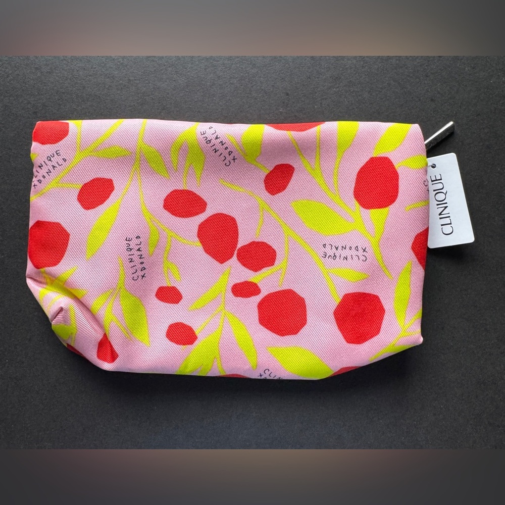 CLINIQUE make-up bag